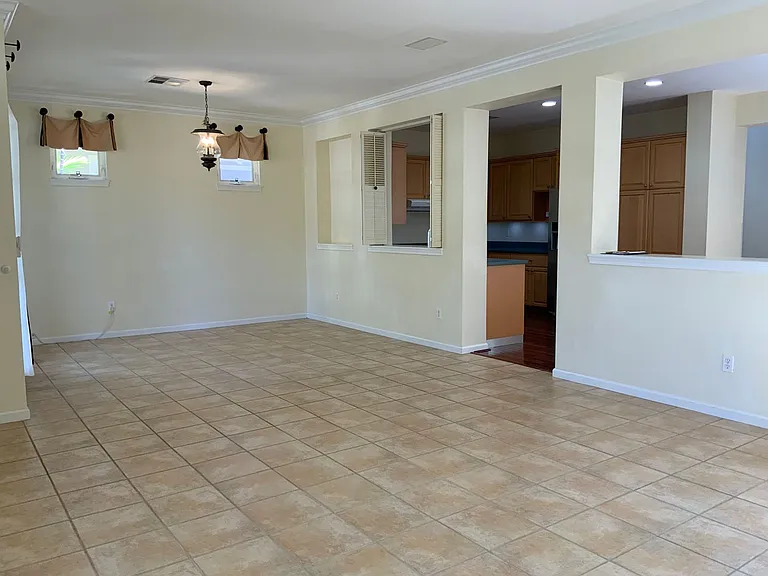 520 Lunalilo Home Rd #CW209 — Photo 2
