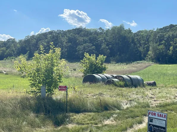W10963 744th Ave, River Falls, WI 54022