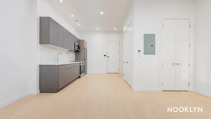 Rented by Nooklyn NYC LLC | media 62