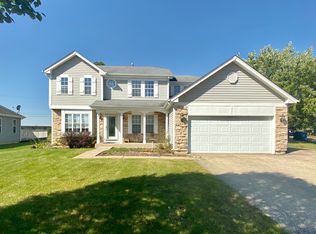 224 W Harvard Cir, South Elgin, IL 60177
