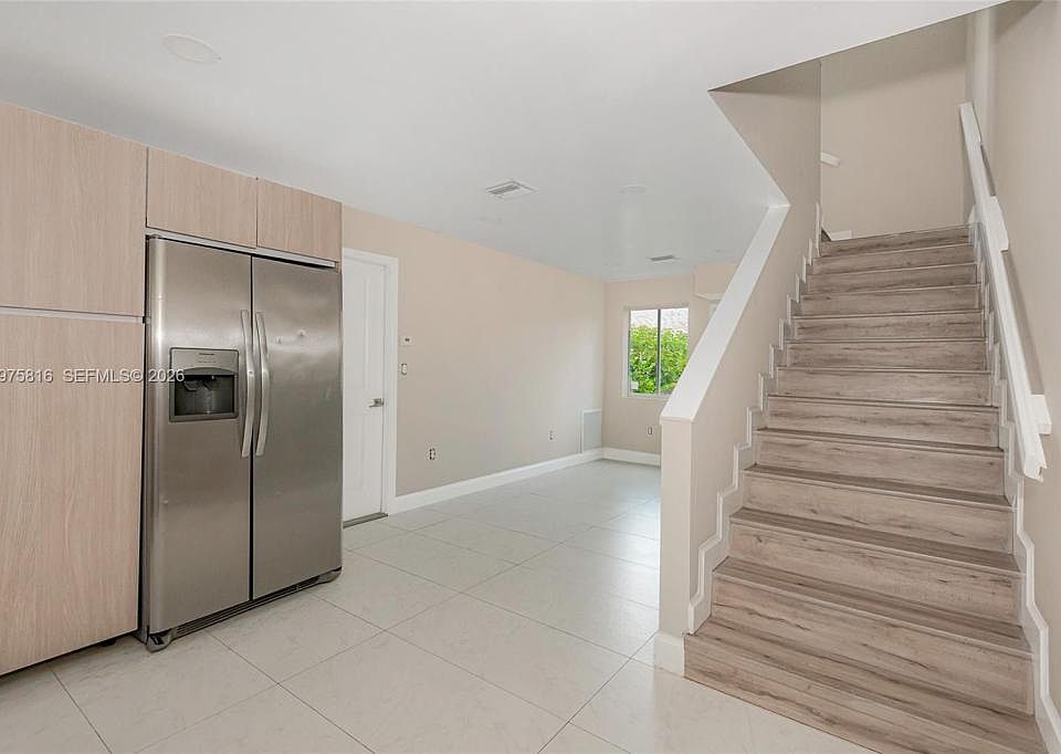 1st image of 813 NW 3rd Ave