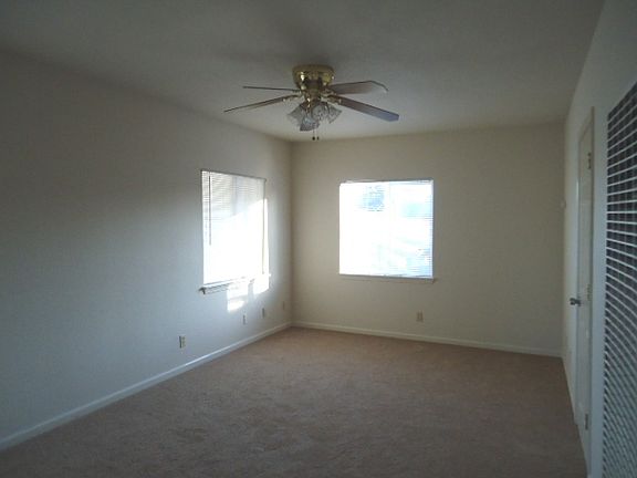2nd image of 200 Illinois St APT B