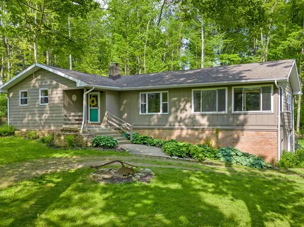 2863 Touby Rd, Mansfield, OH 44903