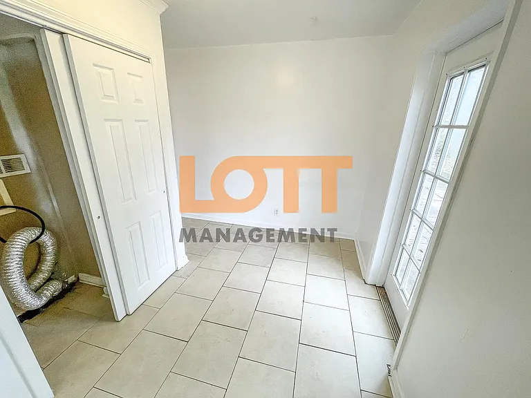 323 Welcome Ave — Photo 9
