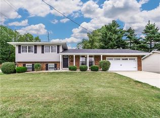 322 Camelot Dr, Collinsville, IL