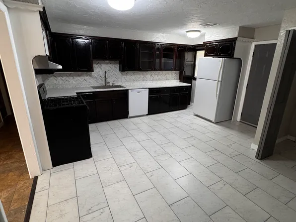 1106 N Pesotum Ave, Shawnee, OK 74801