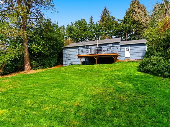 3rd image of 3734 SW Hamilton St