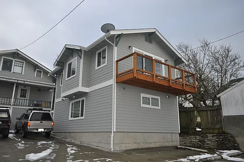 1107 High St Photo 1