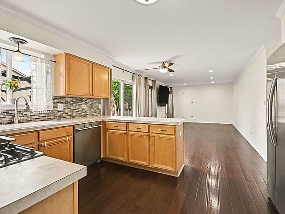 5th image of 2852 Lindgren Ct