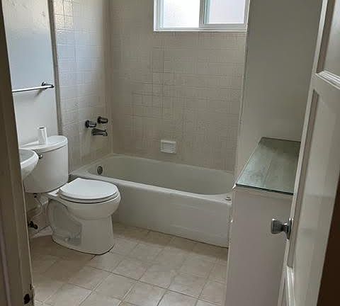 5th image of 5216 E Broadway #C