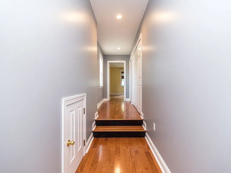 2477 Walnut St — Photo 37