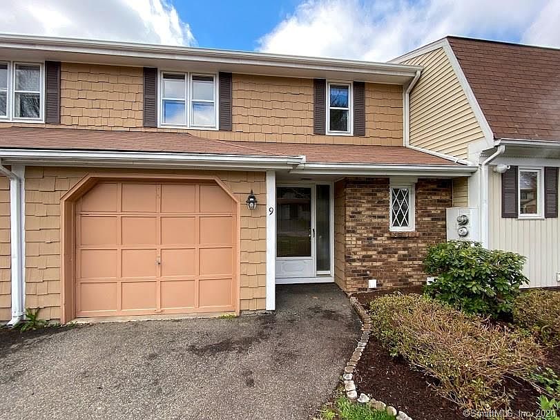 1st image of 9 Juniper Pl #9