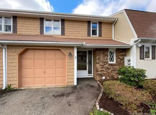 9 Juniper Pl #9, Rocky Hill, CT 06067