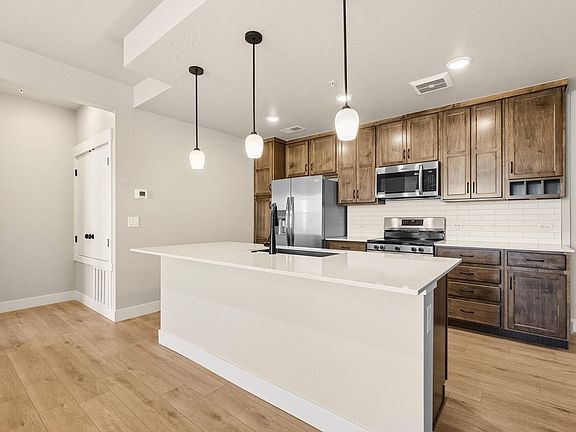 3rd image of 4260 Vulcan Creek Dr #207