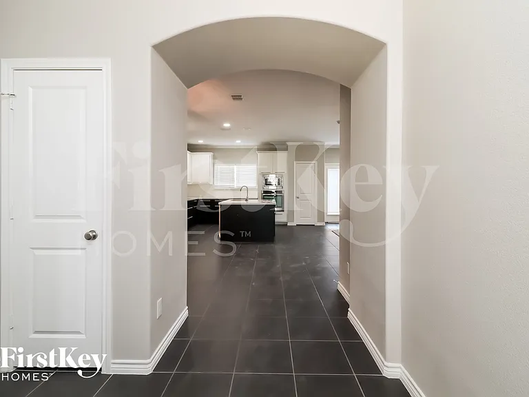 3805 Whisper Hollow Way — Photo 14