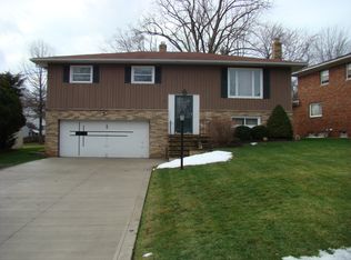 7340 Midland Rd, Independence, OH 44131