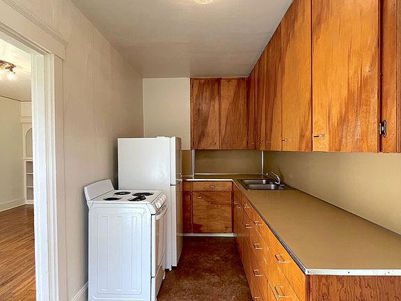 5th image of 2949 SE Yamhill St APT 7
