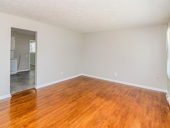 3rd image of 632 Waldo Way