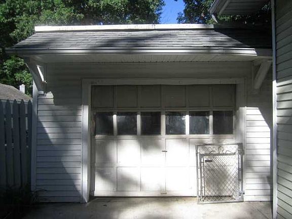 3rd image of 1647 Copley Dr