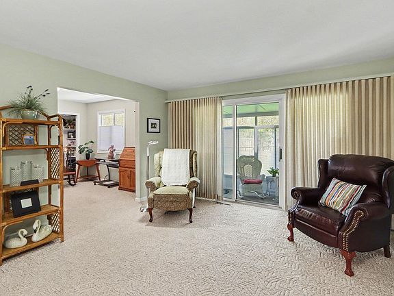 3rd image of 5126 Green Meadow Rd
