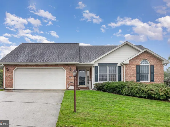 46 Sherwood Cir, Enola, PA 17025