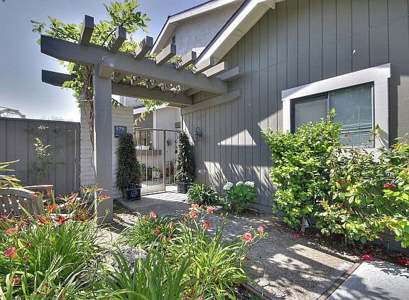2nd image of 578 Marlin Ct