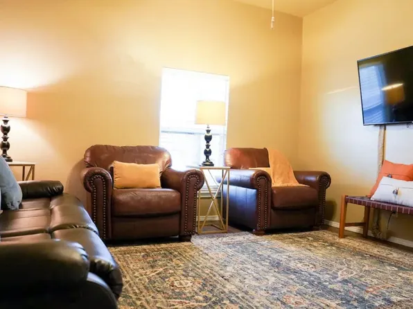 824 N Wentz St, Guthrie, OK 73044