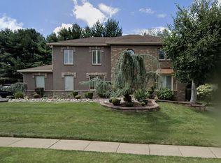 84 Roy Ln, Huntingdon Valley, PA 19006