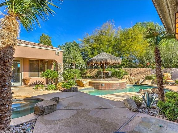 5th image of 33 Emerald Dunes Cir