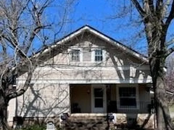 217 E Blair Ave, Wilburton, OK 74578