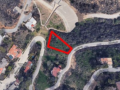 4th image of 537 Valentine Dr