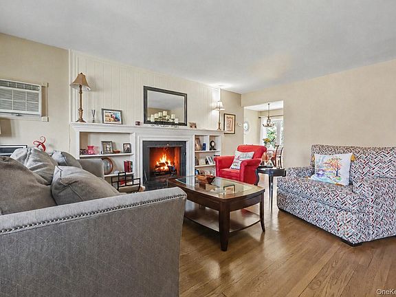 2nd image of 50 Little Whaleneck Road