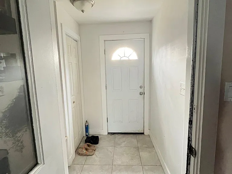 16 Macdougal St — Photo 14