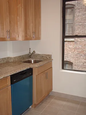 Rented by Beekman Street Realty | media 26