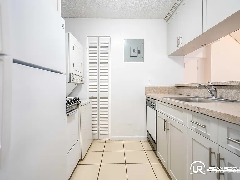 600 N Rio Vista Blvd #C — Photo 11