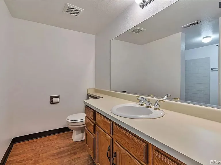 942 S Walden St #202 — Photo 15