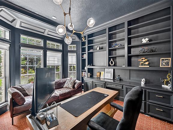 5th image of 25 Glen Loch Ct