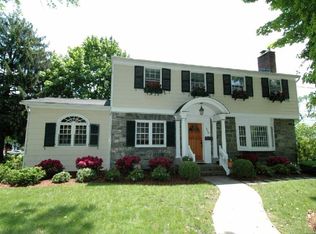 636 Ridgewood Rd, Maplewood, NJ 07040