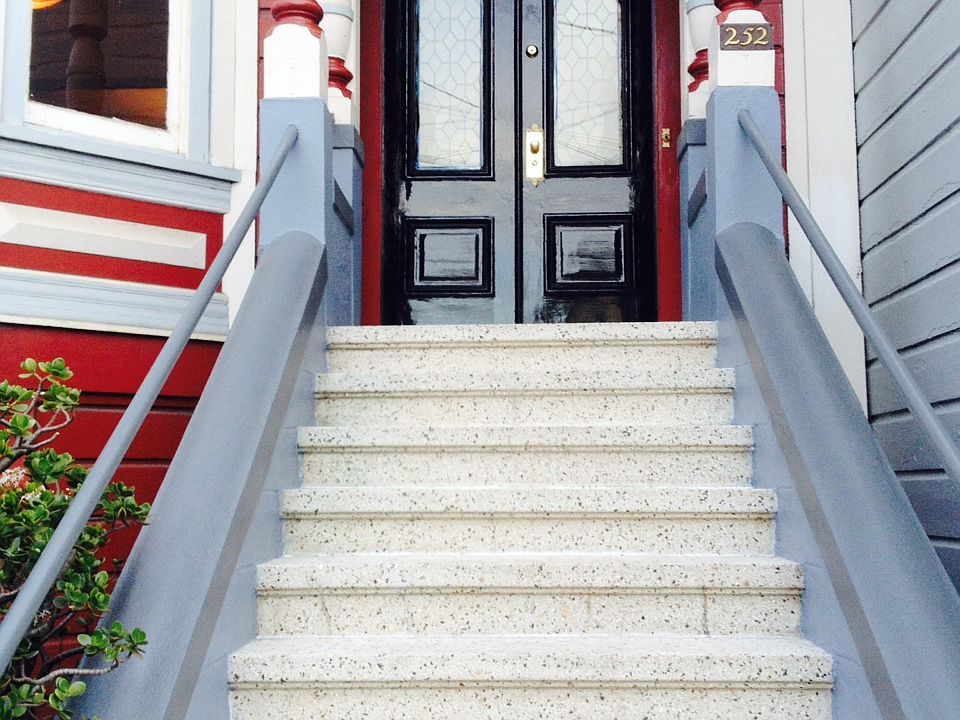 2nd image of 252 Collingwood St