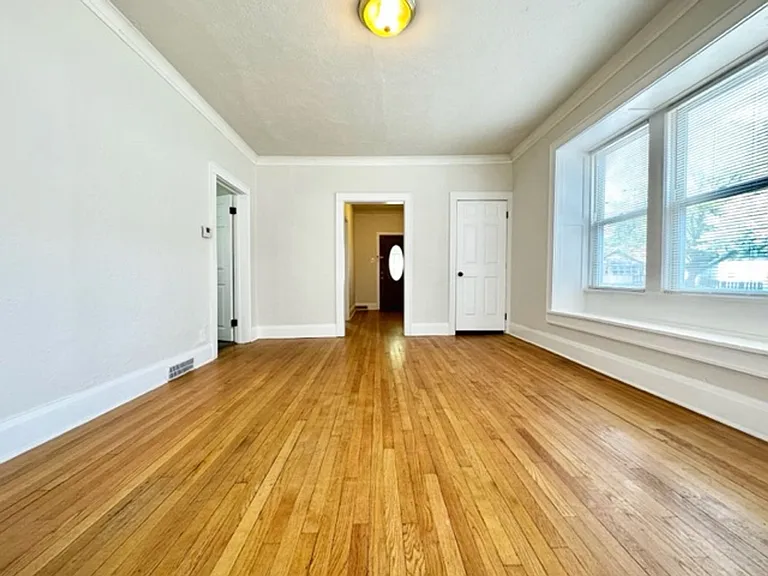 1152 Stuart St — Photo 2