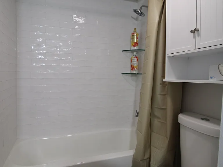 515 Chesterfield Ave #D — Photo 13