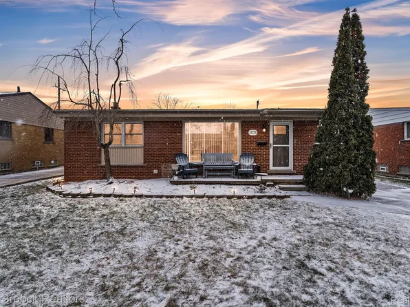 15738 Scott St, Southgate, MI 48195