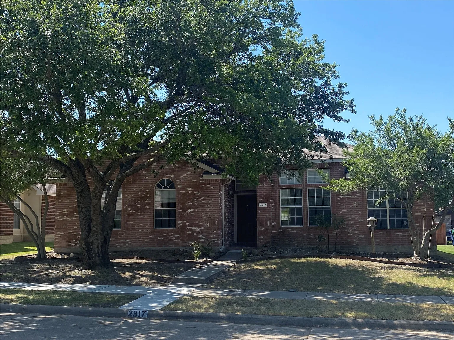 3 bed, 2.0 bath, 1753 sqft, $2,295 — Photo 1