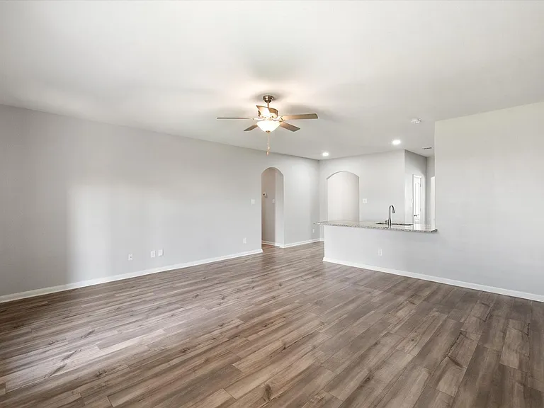 4004 Millau Ln — Photo 15