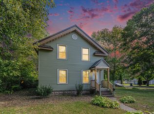 1016 4th St, Three Rivers, MI 49093