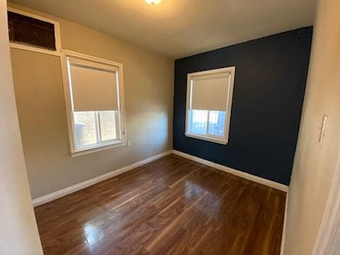 4th image of 9318 Rush St