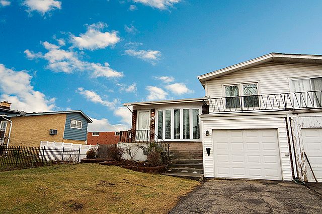 1st image of 8844 Robin Dr