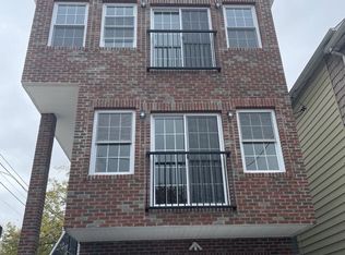 12 W 42nd St #1, Bayonne, NJ 07002