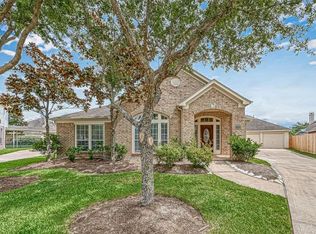 13013 Misty Bay Ln, Pearland, TX 77584