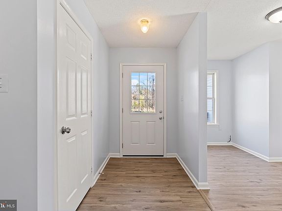 5th image of 80 White Cedar Ln